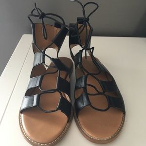 Report Lace-up sandals